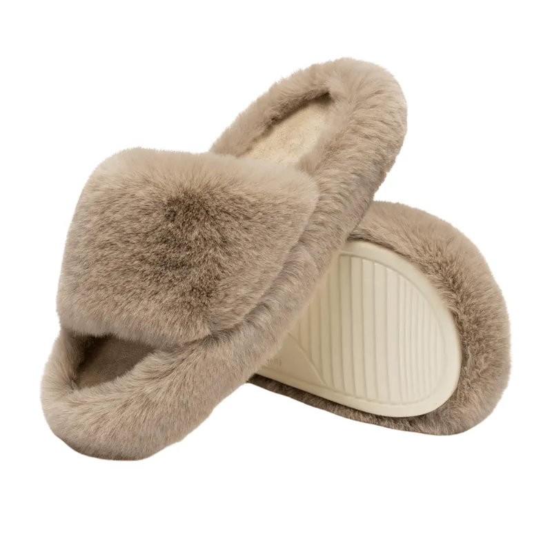 Faux Fur Slide Slippers – Cozy Comfort for Everyday Wear
