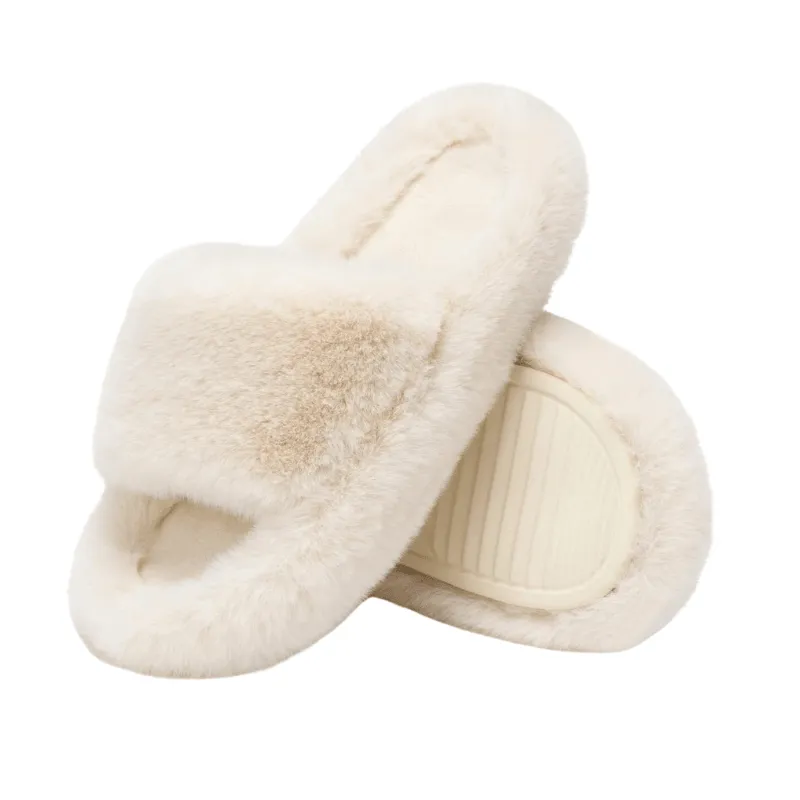 Faux Fur Slide Slippers – Cozy Comfort for Everyday Wear
