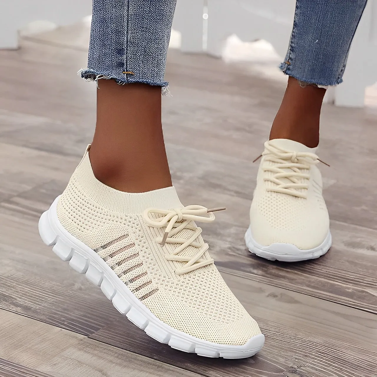 Lightweight training shoes