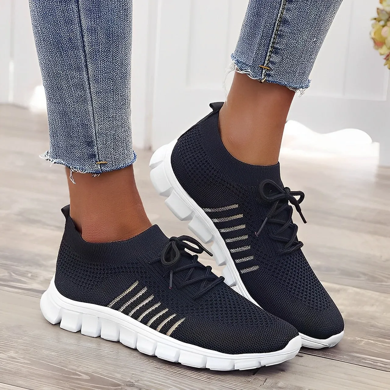 Lightweight training shoes