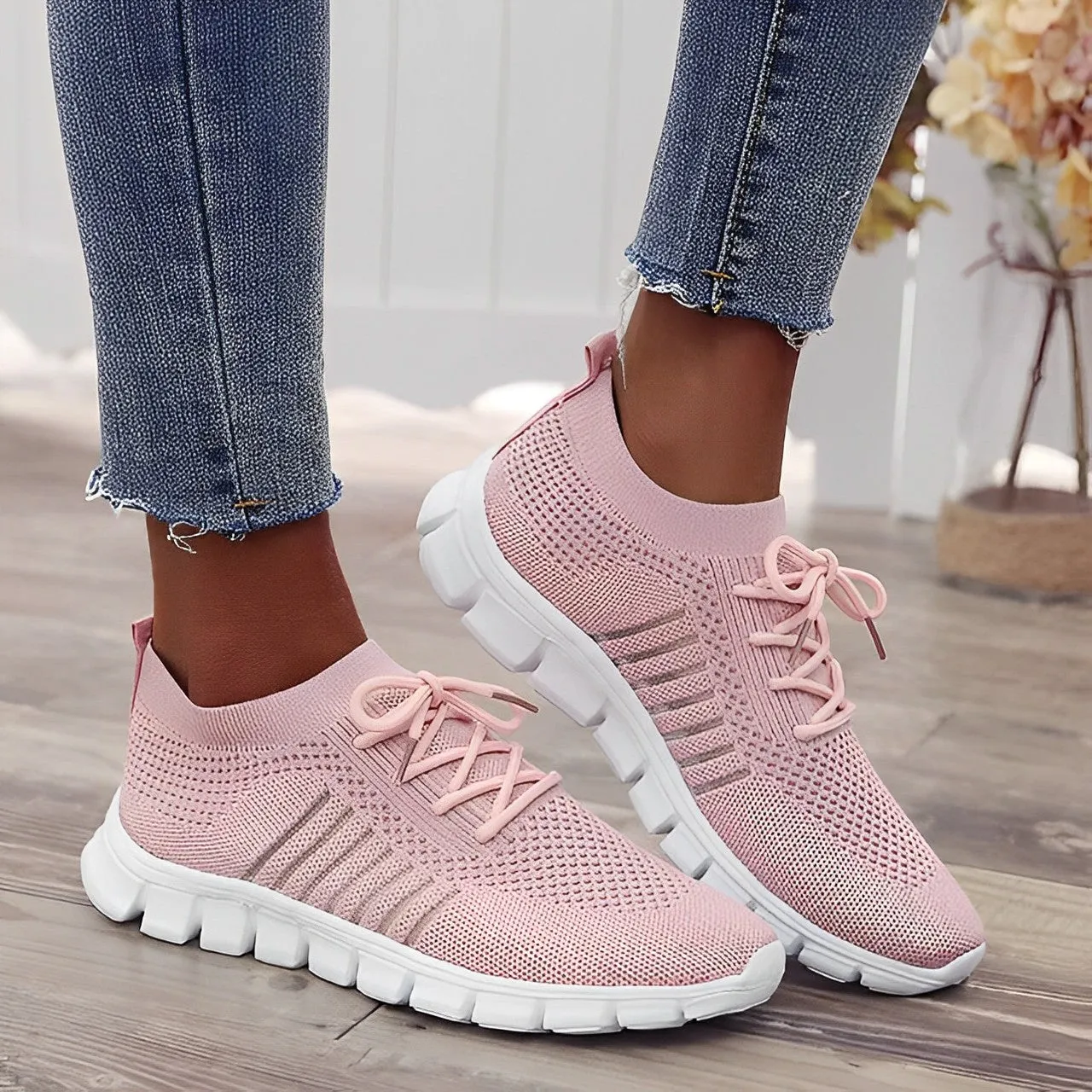 Lightweight training shoes