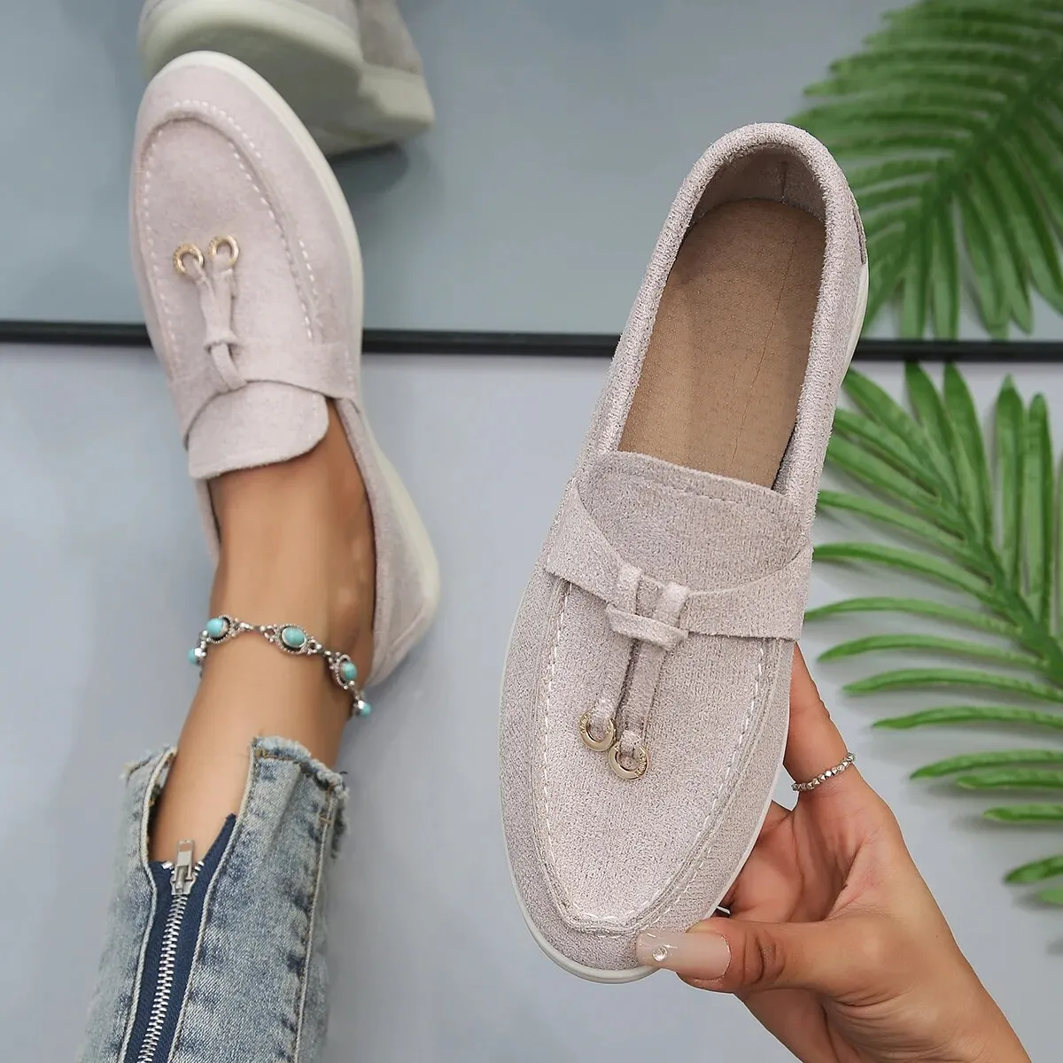 Pendant Decor Flat Loafers